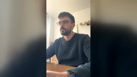 lander920612 online show from March 23, 9:26 am