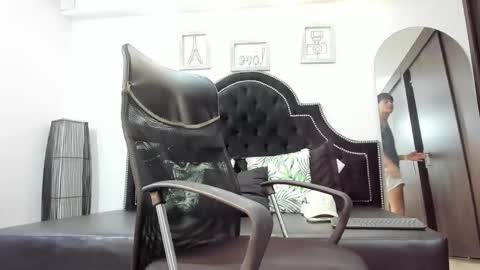 landercruz online show from November 6, 4:37 am