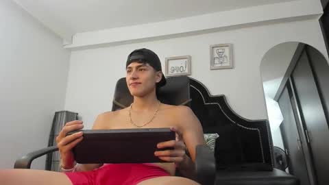 landercruz online show from November 7, 4:49 am