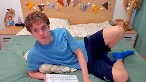 Fandi online show from February 12, 1:28 pm