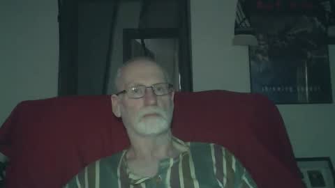 Snapshot of larbie chatting on October 15, 9:50 am Larbie online show from October 15, 9:50 am