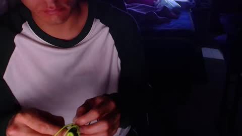 Larry online show from May 4, 1:07 am