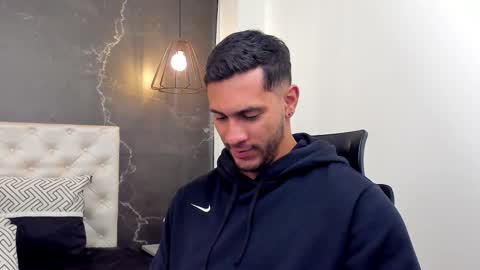 andrew online show from December 22, 1:08 pm