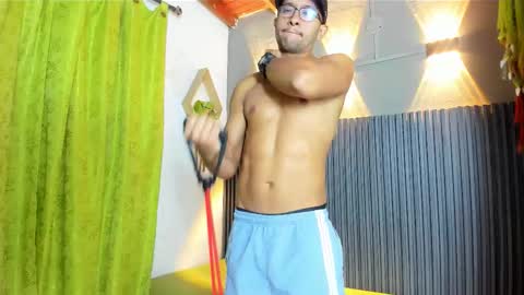 LARRY online show from February 3, 1:27 pm