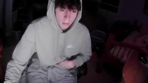 larrymcberran2 online show from November 16, 6:59 am