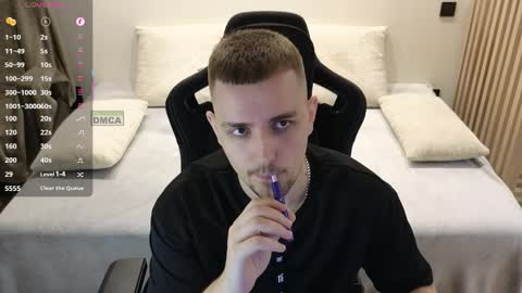 Lars online show from April 3, 9:00 pm