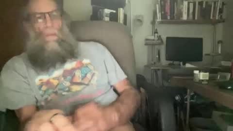 chris online show from November 9, 5:00 am