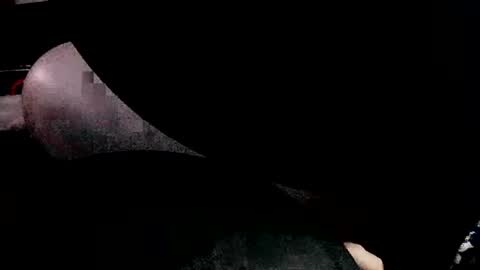 latexchris77 online show from March 24, 7:46 am