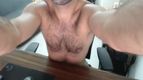 latexdave84 online show from May 18, 1:02 am
