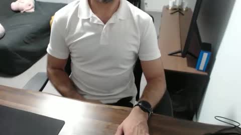 latexdave84 online show from December 4, 10:44 am