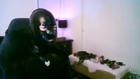 latexminheadroom online show from October 25, 2:35 am