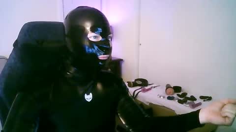 latexminheadroom online show from December 20, 2:51 am