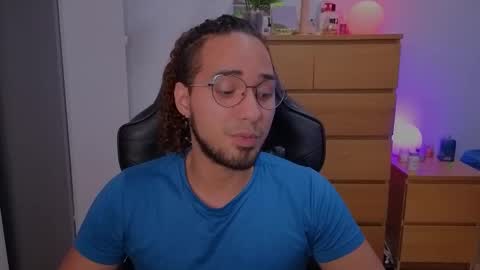 Snapshot of latin_luxury_i chatting on October 28, 6:54 pm Free OF online show from October 28, 6:54 pm