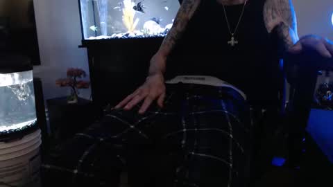 Snapshot of latinlover513 chatting on February 12, 9:01 pm latinlover513 online show from February 12, 9:01 pm
