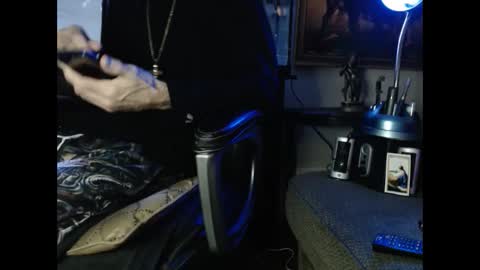 Snapshot of latinlover513 chatting on December 14, 9:56 pm latinlover513 online show from December 14, 9:56 pm