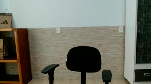 latinmarian online show from June 18, 12:32 pm