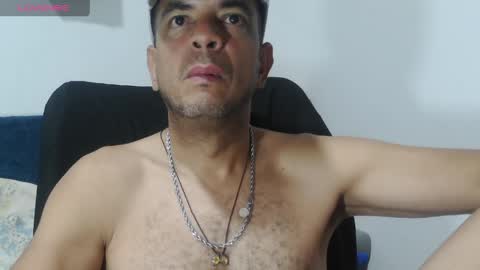 latinmartin254 online show from May 13, 2:41 am