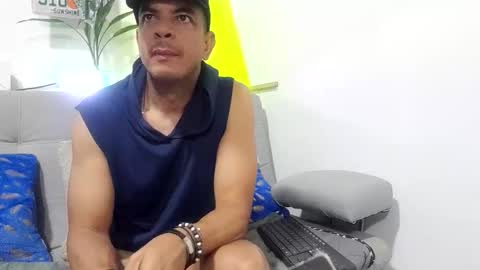 Snapshot of latinmartin254 chatting on September 19, 2:12 am latinmartin254 online show from September 19, 2:12 am