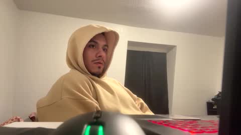 Latinnb0y online show from January 23, 12:35 am