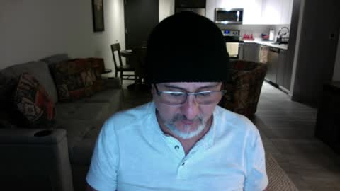 Snapshot of latinnous chatting on February 2, 2:17 am QS - INDEPENDENT MODEL online show from February 2, 2:17 am