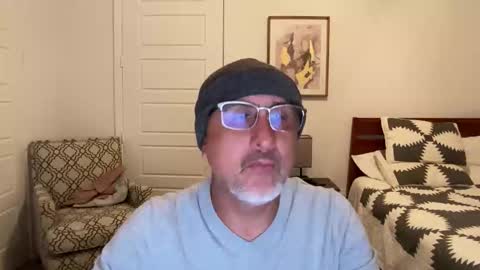 Snapshot of latinnous chatting on October 13, 3:01 am QS - INDEPENDENT MODEL online show from October 13, 3:01 am