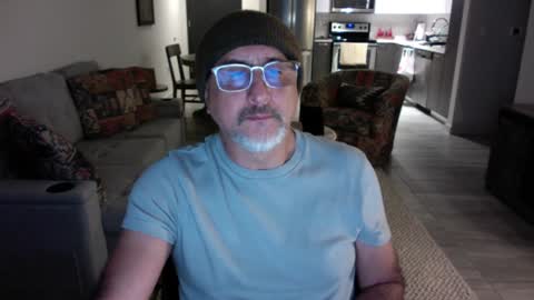 Snapshot of latinnous chatting on January 29, 2:09 am QS - INDEPENDENT MODEL online show from January 29, 2:09 am