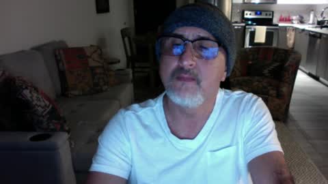 Snapshot of latinnous chatting on December 19, 4:23 am QS - INDEPENDENT MODEL online show from December 19, 4:23 am