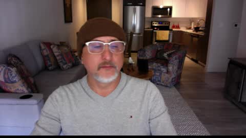 Snapshot of latinnous chatting on February 28, 4:42 pm QS - INDEPENDENT MODEL online show from February 28, 4:42 pm