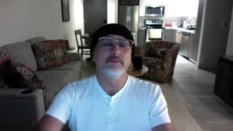 Snapshot of latinnous chatting on February 16, 4:20 am QS - INDEPENDENT MODEL online show from February 16, 4:20 am