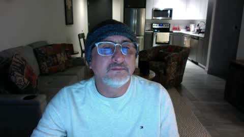 Snapshot of latinnous chatting on February 3, 2:58 am QS - INDEPENDENT MODEL online show from February 3, 2:58 am
