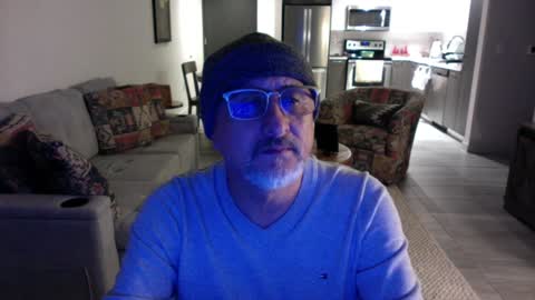 Snapshot of latinnous chatting on January 30, 2:27 am QS - INDEPENDENT MODEL online show from January 30, 2:27 am