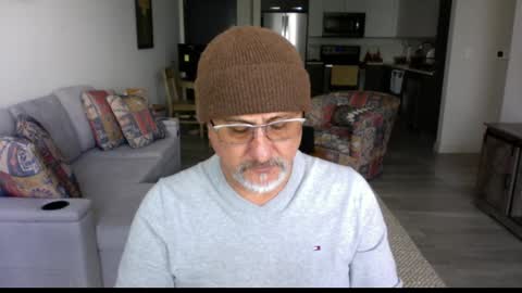 Snapshot of latinnous chatting on March 1, 6:21 pm QS - INDEPENDENT MODEL online show from March 1, 6:21 pm