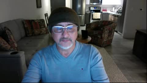 Snapshot of latinnous chatting on March 5, 3:19 am QS - INDEPENDENT MODEL online show from March 5, 3:19 am
