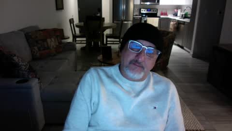 Snapshot of latinnous chatting on January 23, 2:44 am QS - INDEPENDENT MODEL online show from January 23, 2:44 am