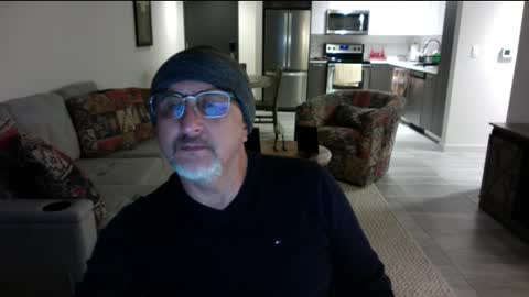 Snapshot of latinnous chatting on February 10, 1:35 am QS - INDEPENDENT MODEL online show from February 10, 1:35 am
