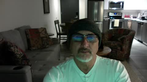 Snapshot of latinnous chatting on December 17, 4:56 am QS - INDEPENDENT MODEL online show from December 17, 4:56 am