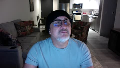 Snapshot of latinnous chatting on January 18, 2:40 am QS - INDEPENDENT MODEL online show from January 18, 2:40 am