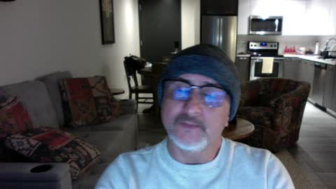 Snapshot of latinnous chatting on December 15, 7:02 am QS - INDEPENDENT MODEL online show from December 15, 7:02 am