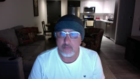 Snapshot of latinnous chatting on January 21, 3:16 am QS - INDEPENDENT MODEL online show from January 21, 3:16 am
