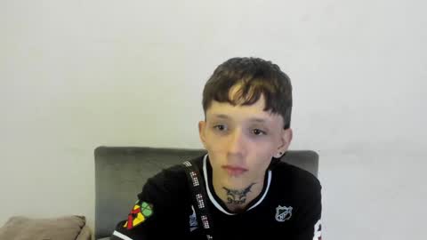 Snapshot of latins_boys_20 chatting on January 23, 4:09 am NICK online show from January 23, 4:09 am
