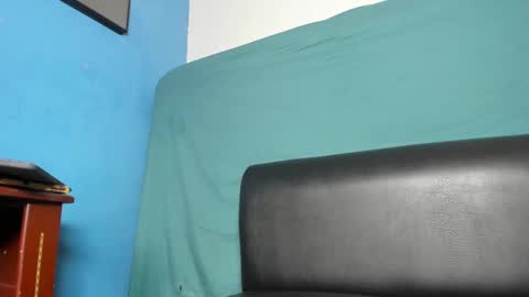 Snapshot of latinshamansex chatting on October 4, 4:56 pm LatinShaman online show from October 4, 4:56 pm