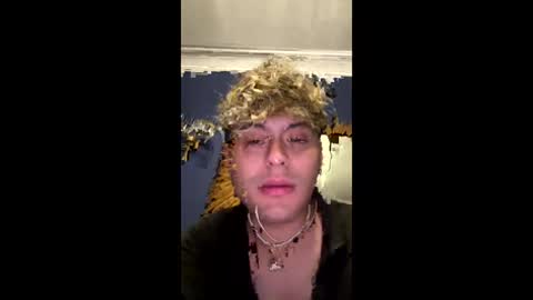 latintwinkyy online show from April 5, 10:39 pm