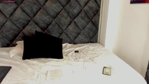 Snapshot of latrellx7 chatting on October 17, 4:38 am LEANDRO online show from October 17, 4:38 am