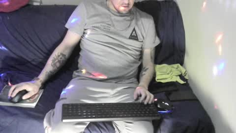 lauradecuada2 online show from April 11, 3:46 am