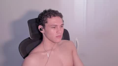 Laureent online show from April 26, 1:52 pm