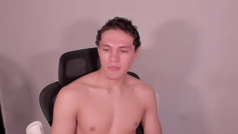 Laureent online show from April 28, 12:32 pm