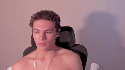 Laureent online show from April 25, 12:41 pm