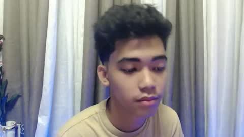 laurence_cuttieguyhere online show from March 17, 6:32 pm