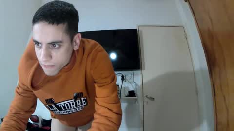 Snapshot of lauti_twink chatting on September 13, 7:31 am Lautaro online show from September 13, 7:31 am