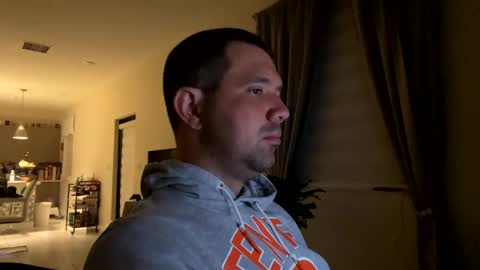 Snapshot of law_cambio chatting on December 12, 9:51 am law_cambio online show from December 12, 9:51 am